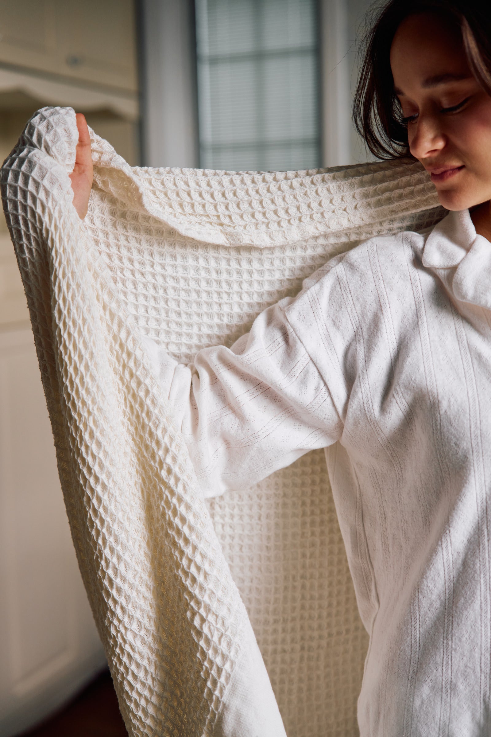 שמיכת טלוויזיה פיקה | דגם Timeless | שמנת