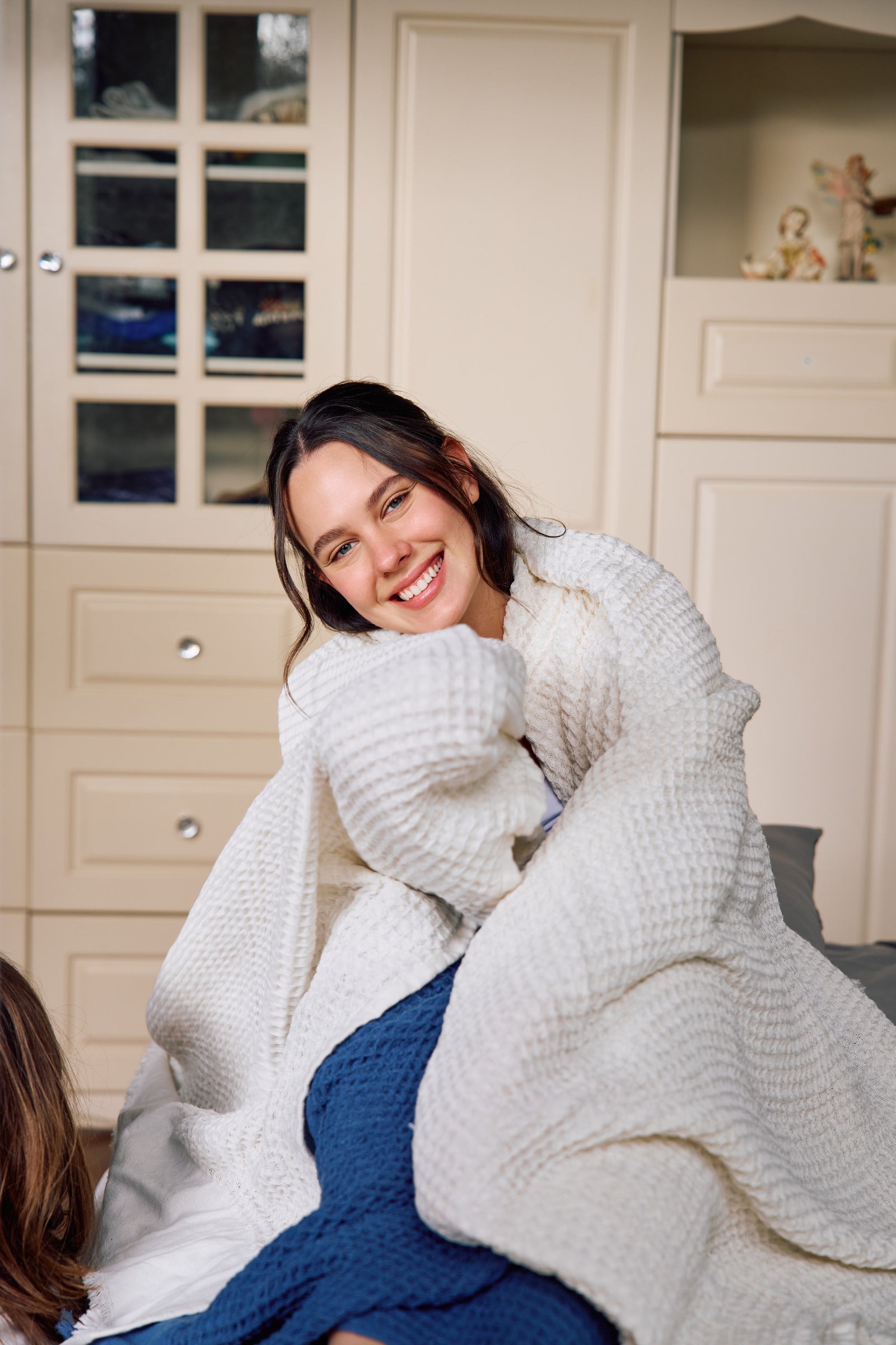 שמיכת טלוויזיה פיקה | דגם Timeless | לבן