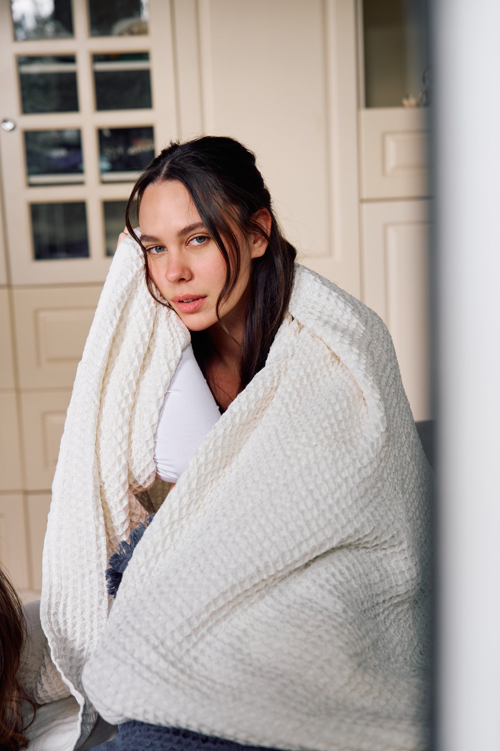 שמיכת טלוויזיה פיקה | דגם Timeless | לבן